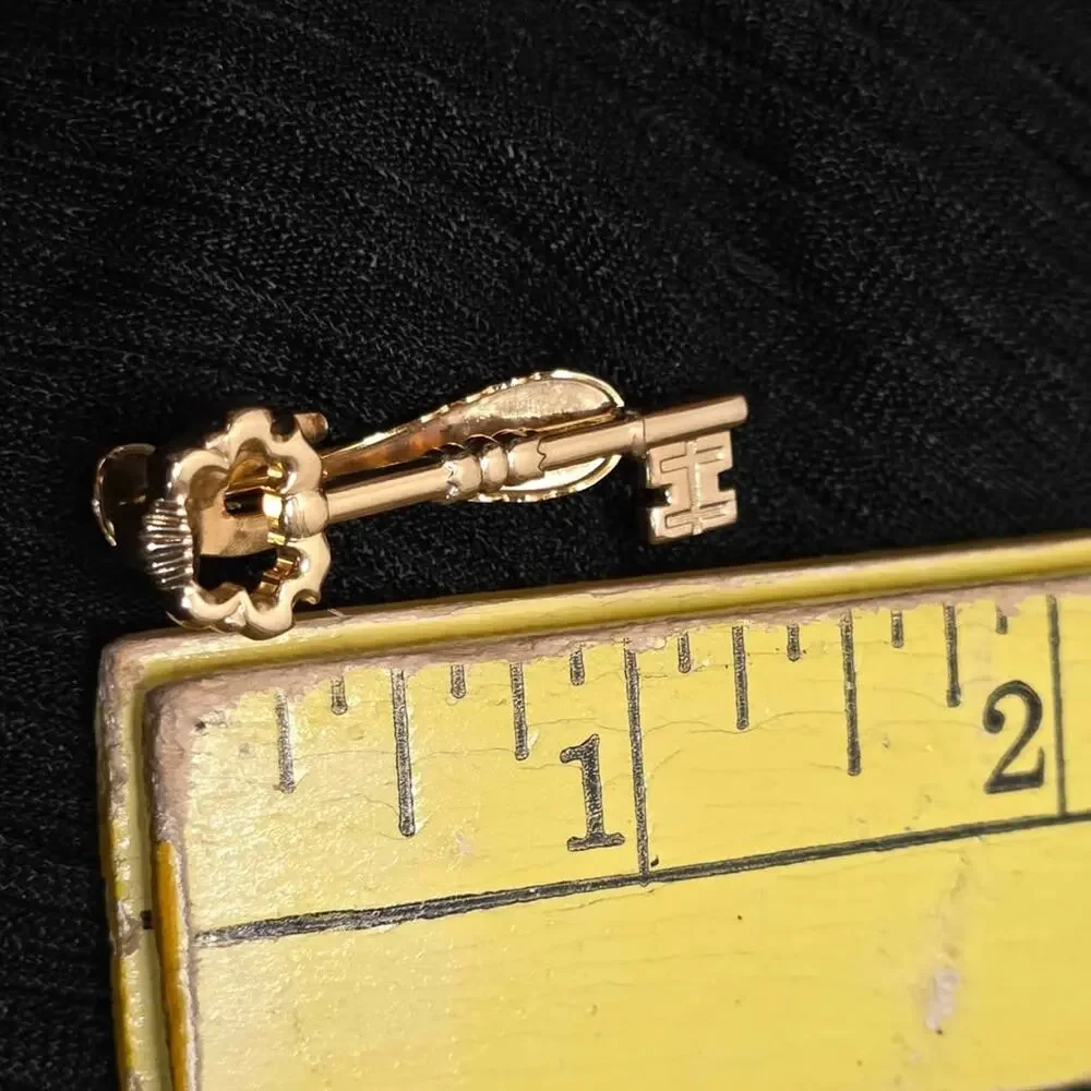 Vintage Hickok Gold Tone Skeleton Key Tie Clip Tie Bar USA